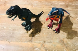 Dinosauri in plastica